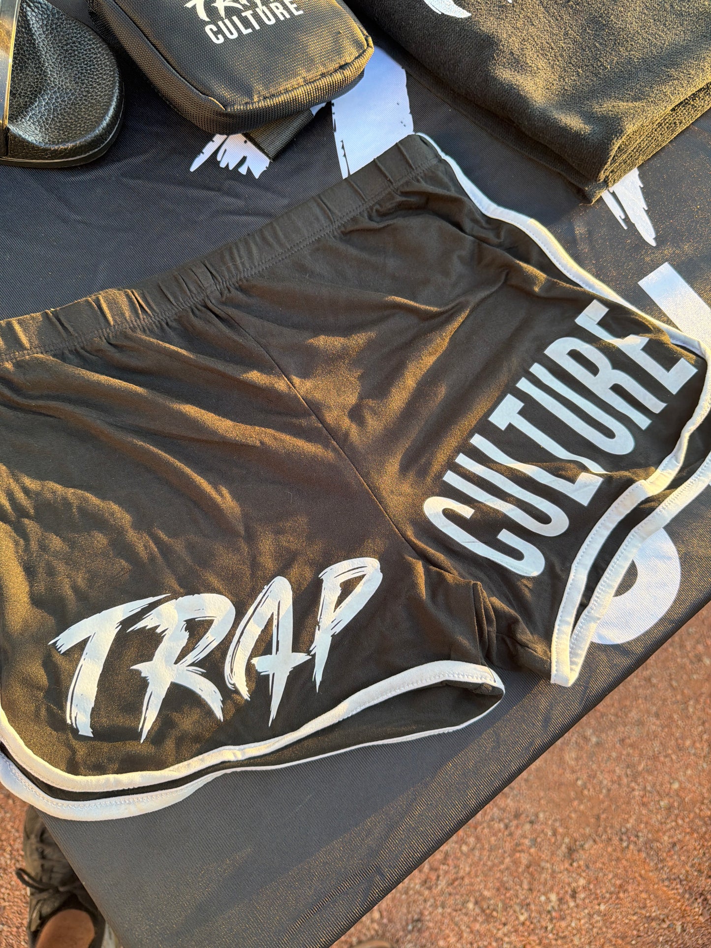 Trap booty shorts